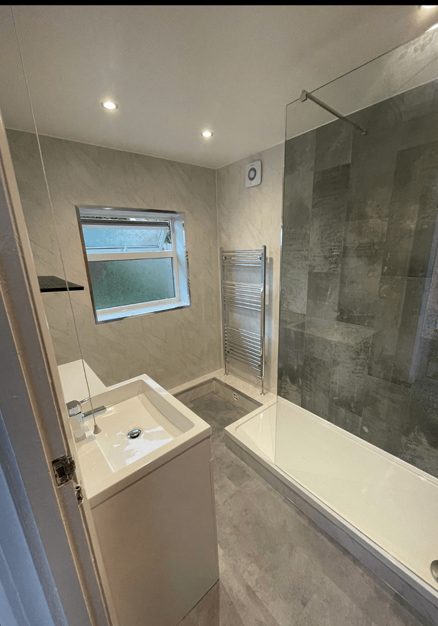  Small Bathroom Package (Cladding) from £ 4499