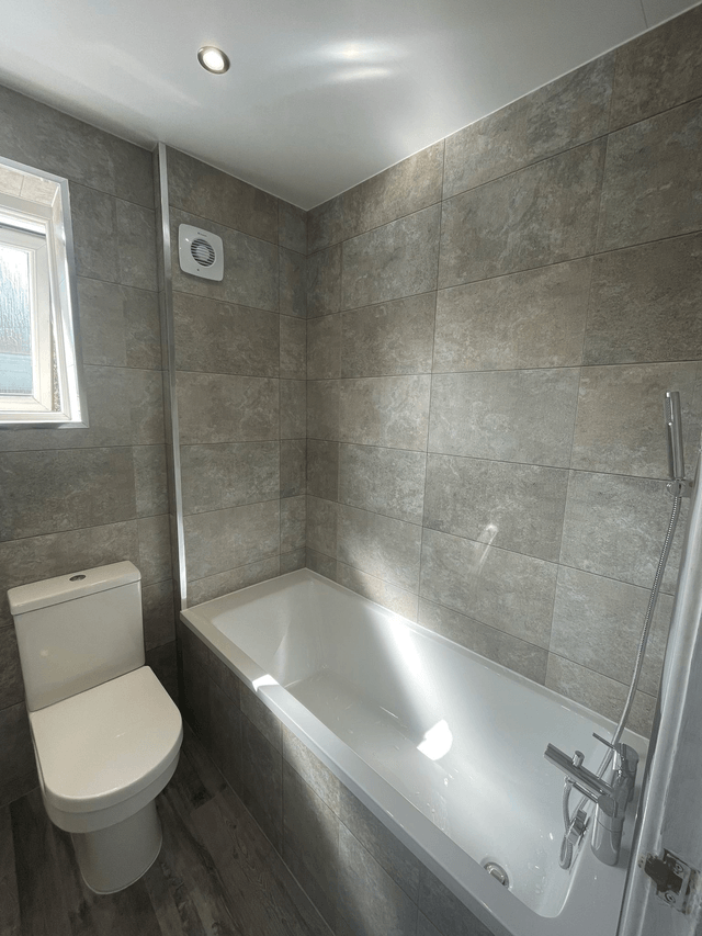  Small Bathroom Package (Cladding) from £ 4499